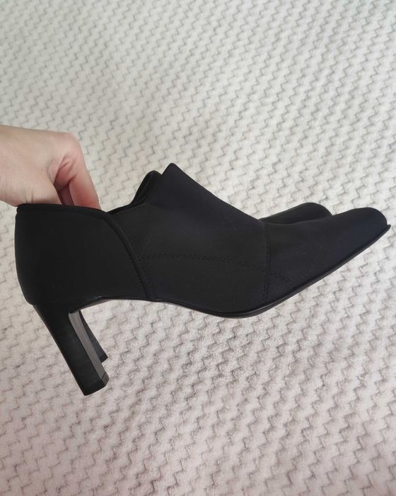 Czarne buty na obcasie rozm. 37 botki na jesień wiosnę