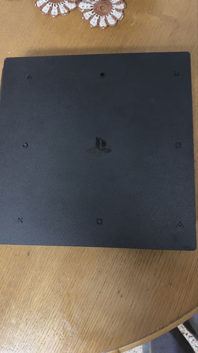 Ps4 Pro 1T nova