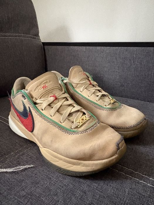 Кроссовки Nike Lebron XX