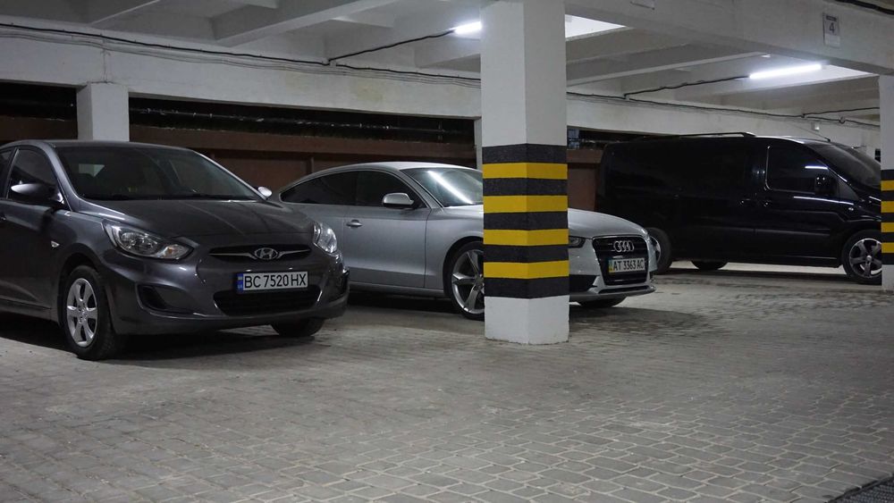 Вигідно, Здана, готова до ремонту, 3-кімнатна в Центрі