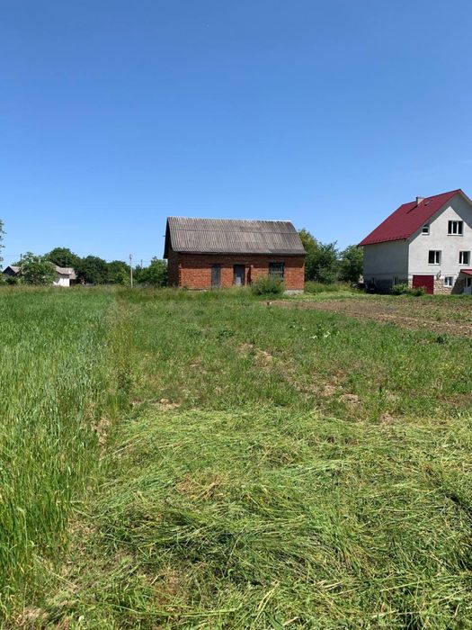 Земля з будинком в селі Мирне