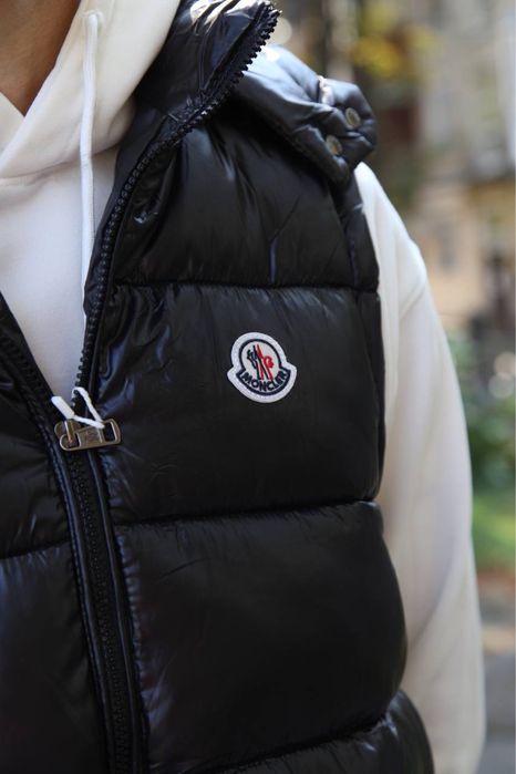 Жилетка Moncler глянцева