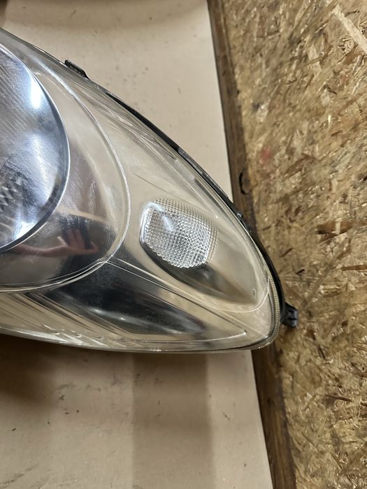 Передні фари Нісан Нот 1 Nissan Note I 2005-2009