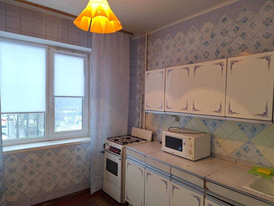 Київ Святошин (Совки) Продаж 2-х Кімнатної квартири