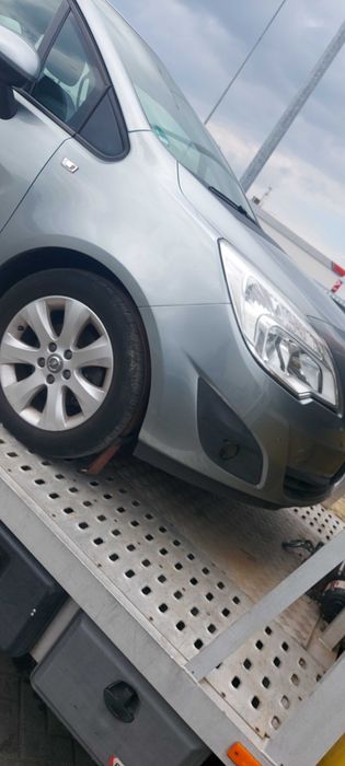 Opel Meriva B Kompletny przód Z179 Europa