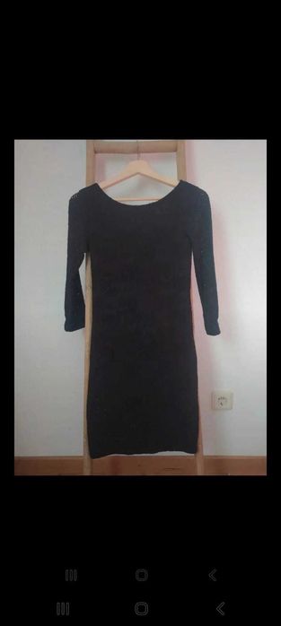Vestido justo preto da Stradivarius