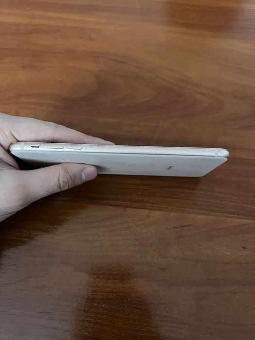 Айфон 8 plus, 64 gb