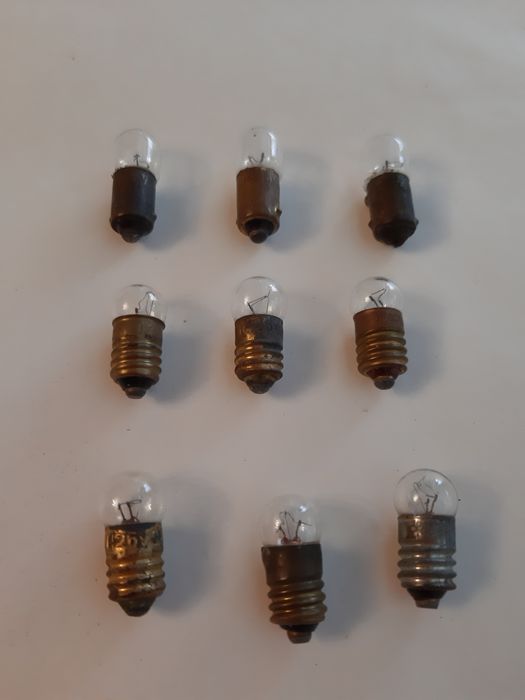 Продам Лампочки маленькие на 26 V
