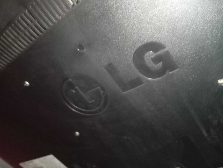 Televisão LG a funcionar perfeitamente