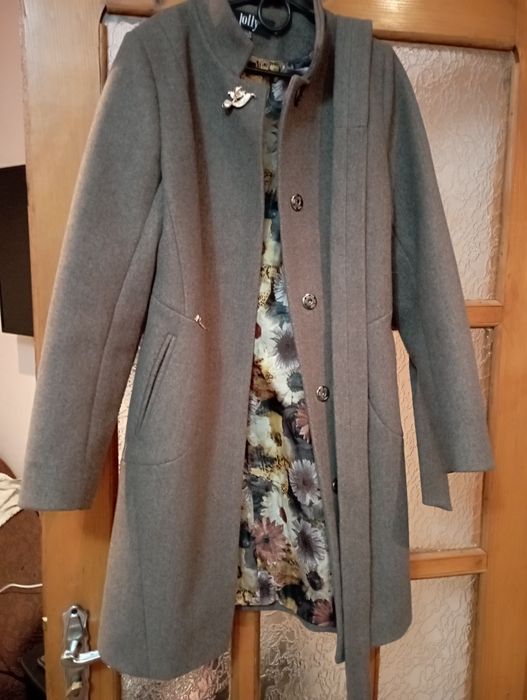 Пальто на дівчину 42 розмір кашемірове