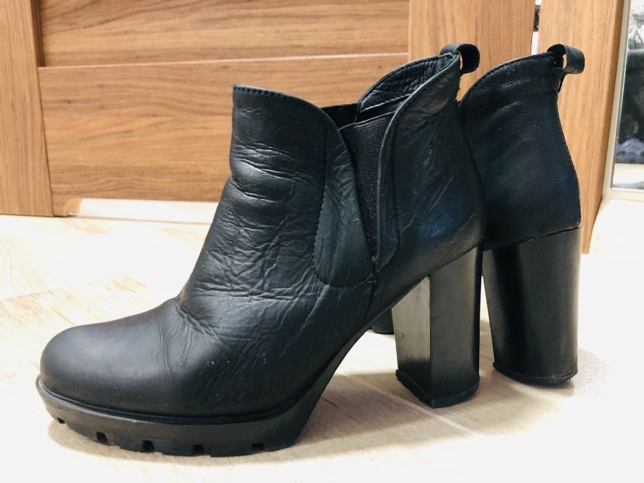 Czarne botki VENEZIA r36