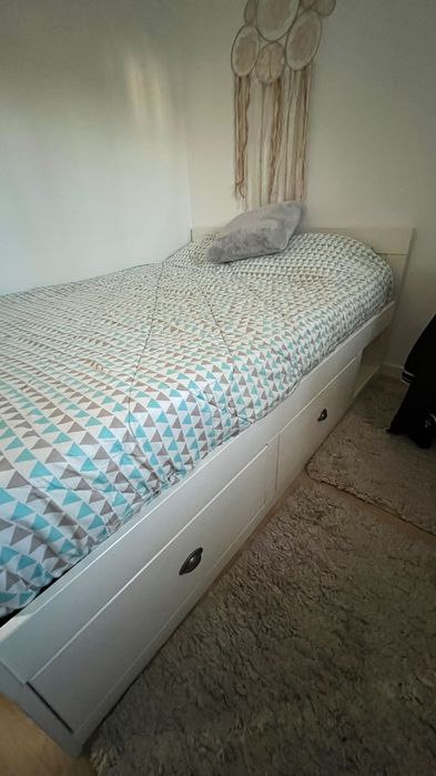 Cama de casal com colchão