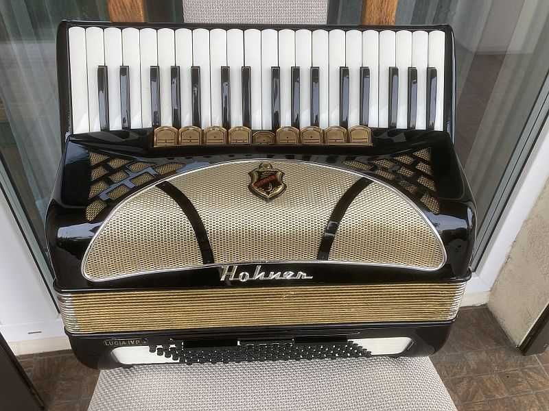 Akordeon Hohner Lucia IVP 96 Bas