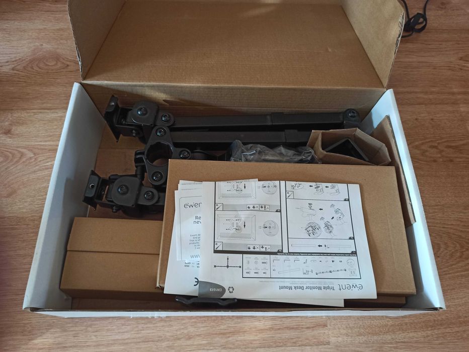 Ewent EW1513 Desktop Monitor Stand for 3 Monitors, 13–27"64283905719810122