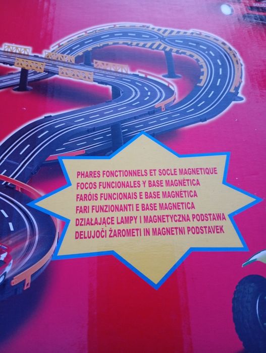 Pista de carrinhos e motos antiga nova