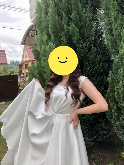 Продається вечірня сукня