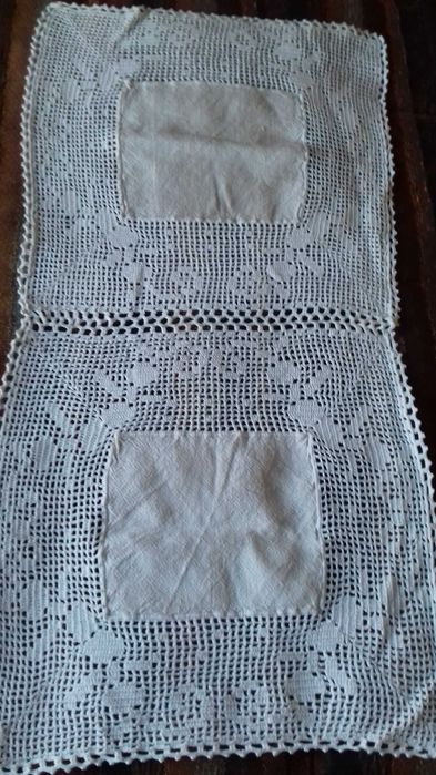 Toalha de mesa +naprons de renda e linho