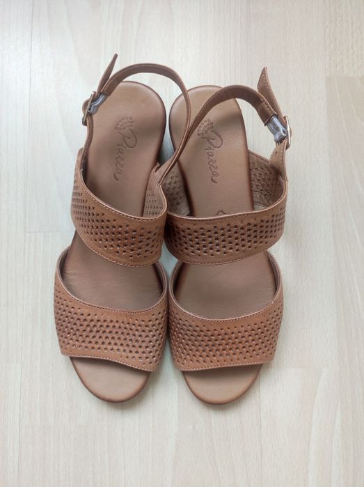 Nowe brązowe skórzane sandałki marki Piazza