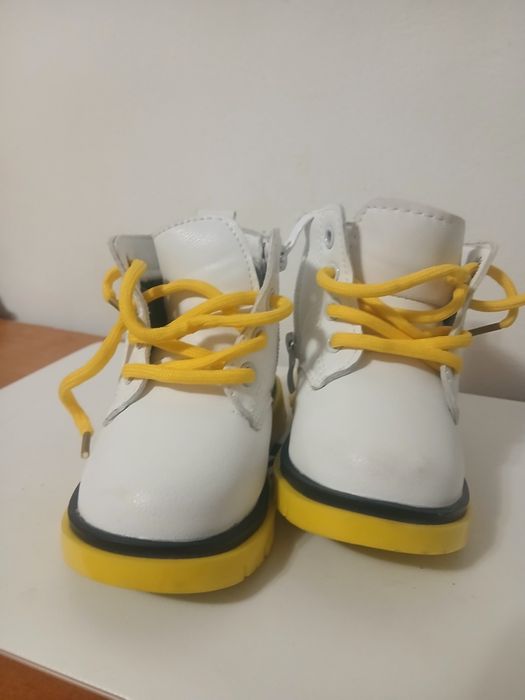 Продам чобітки,гарна ціна!