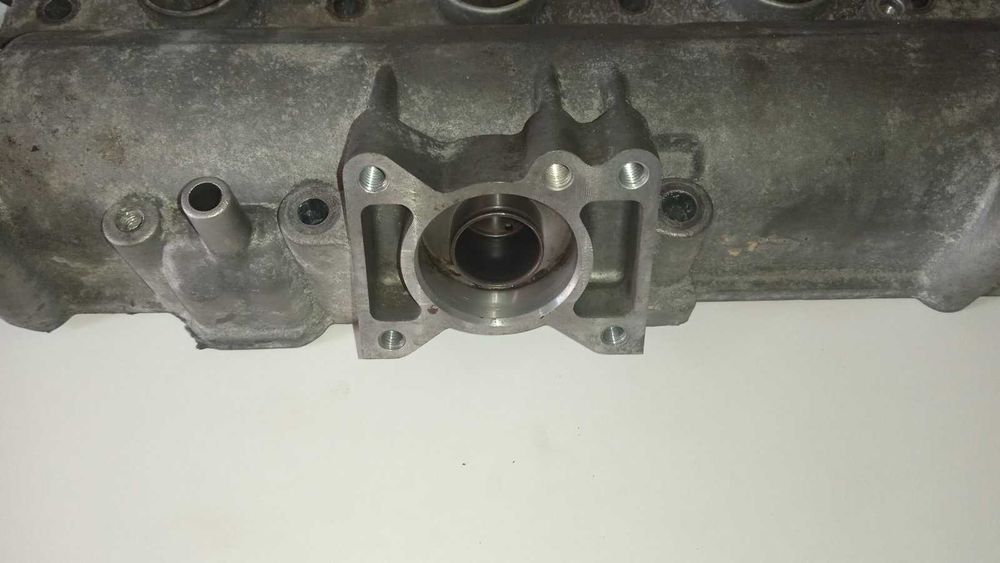 Крышка клапанов 03C103475 J/K + толкатель 03C109309C BAG 1.6 FSI VW