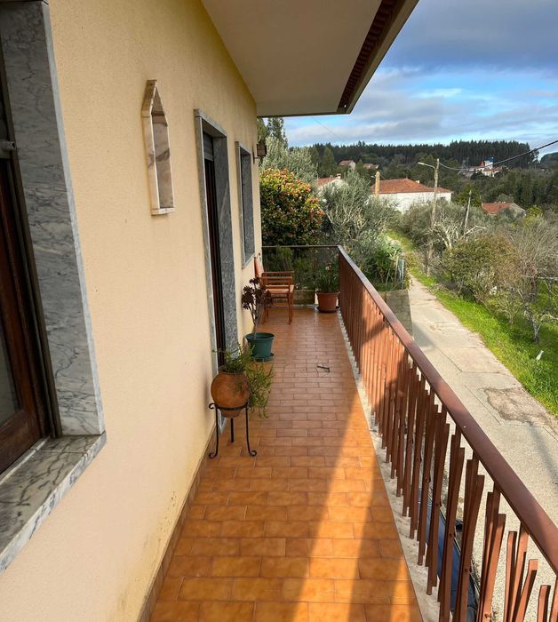 Arenda-se Moradia T3 com Jardim em Local Tranquilo e Aconchegante