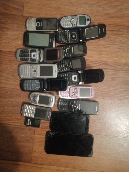 Телефони на запчастини однимлотом