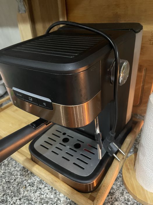 Maquina de cafe com manipulo “ Pagamento em mãos”