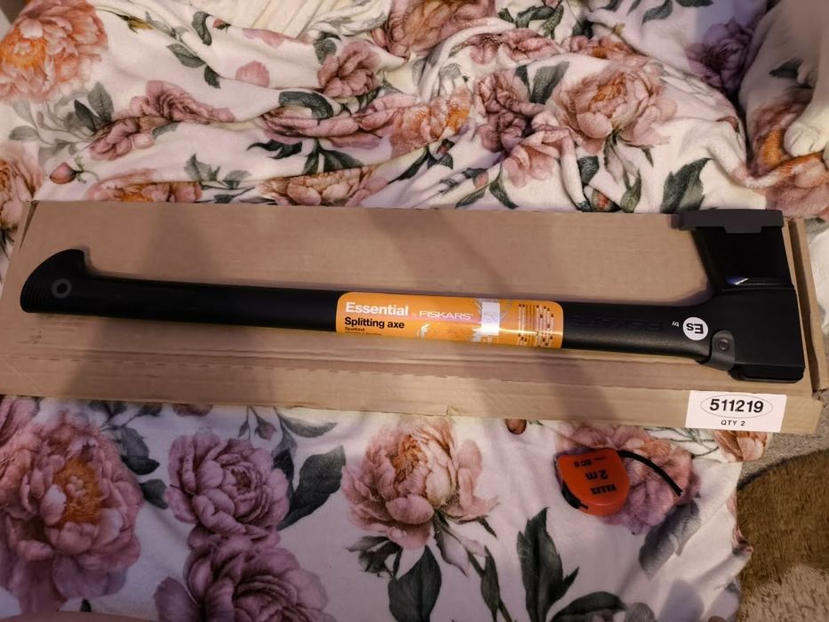 Siekiera Fiskars ESSENTIAL