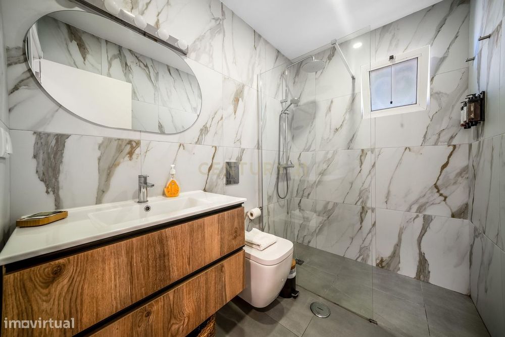 T2 Renovado com 2 WC, a 5 min da Praia de Nossa Senhora da Rocha e das