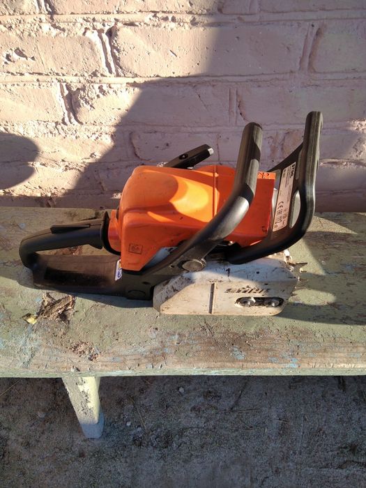 Продам бензопилу STIHL MS 180