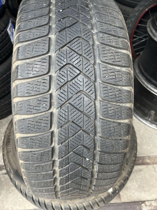 Шины 235/45 R18 Pirelli б/у зима пара 5,5мм ар.204177 R9