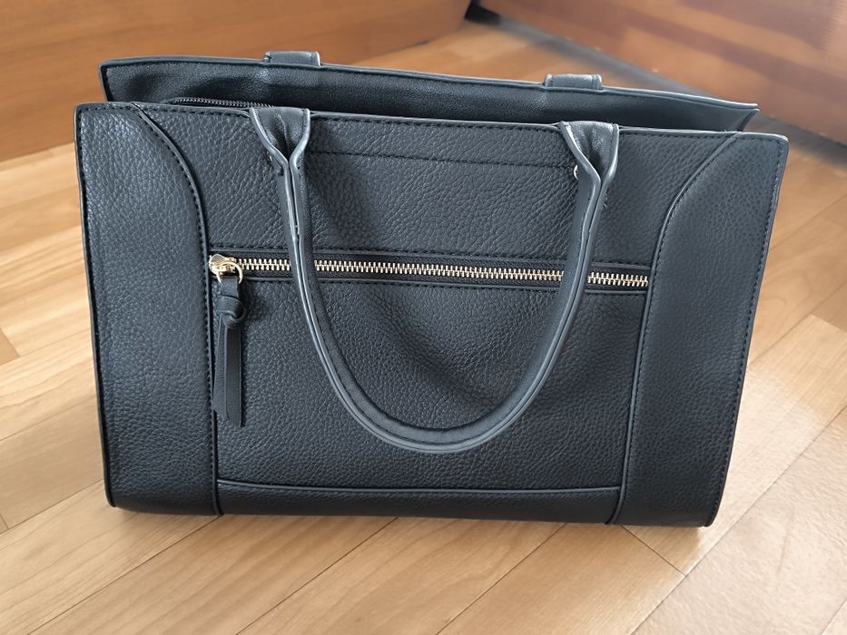 Чорна жіноча сумка