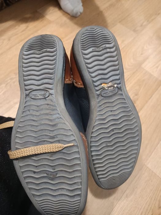 Кроссовки туфли кожаные galizio torresi
2380 грн