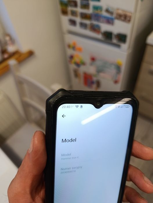 Smartfon Hammer Iron V