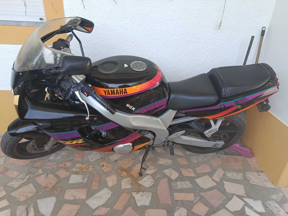 Yamaha FZR 600R