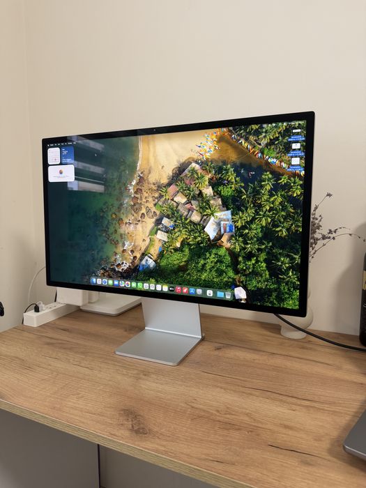 apple studio display - купить монитор для ПК - Цена на OLX.ua