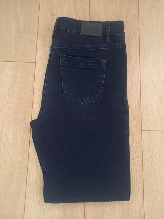 Spodnie damskie prosta nogawka Straight Fit