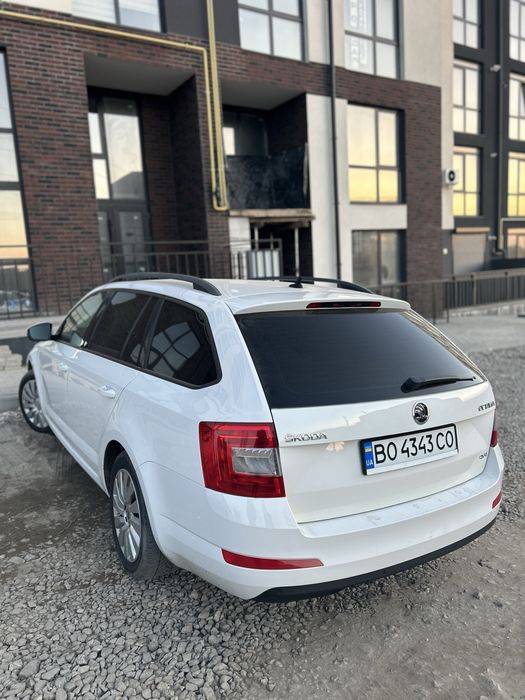 Skoda Octavia 2015 • Надійне авто в гарному стані.
