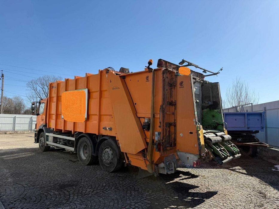 Сміттєвоз (Мусоровоз) Mercedes Benz