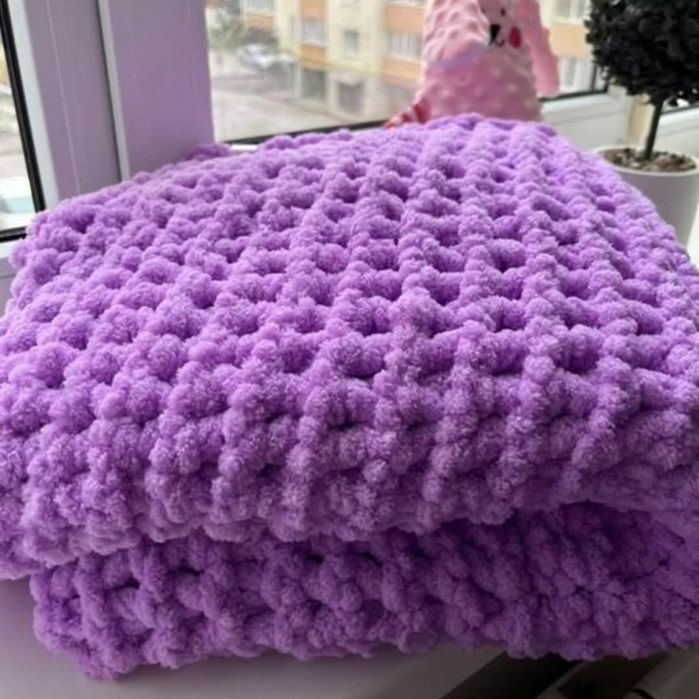 Пледики , крижма з плюшевої пряжі,ручна робота.