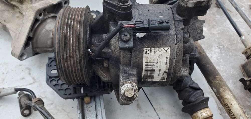 Продам стартер на renault sandero stepway 1.5dci 2019