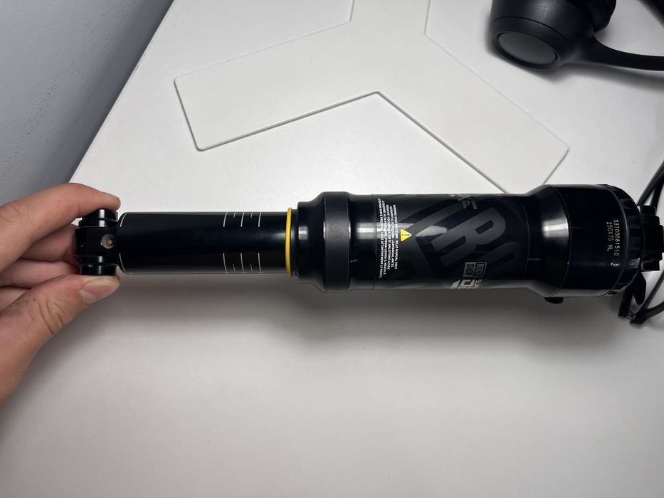 RockShox Super Deluxe Ultimate DH 250x75mm