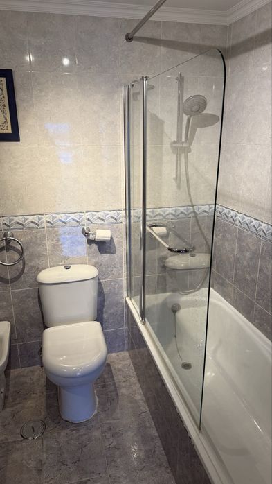 Frontal de vidro para banheira como novo