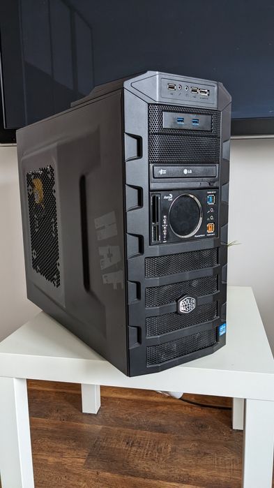 Komputer PC, i5, HD5750, RAM 8GB, 1TB, USB 3.0, CoolerMaster HAF-922