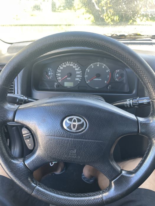 Toyota impecavel de motor e enterior