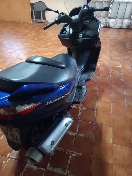 Suzuki Burgman UH 200