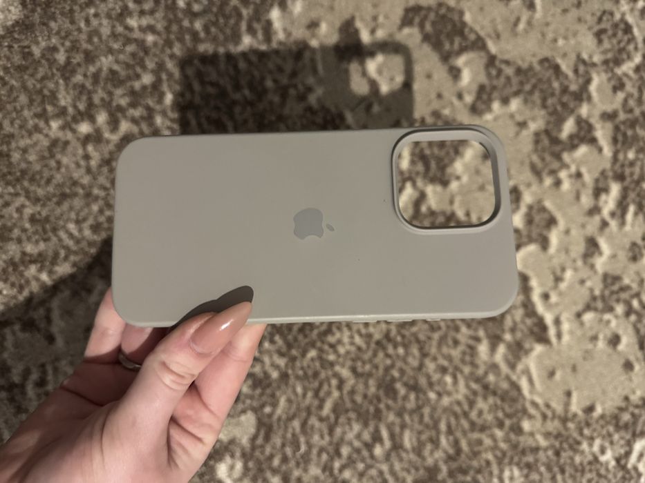 Чохли на 15 про макс