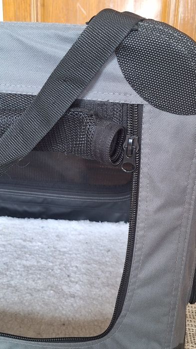 Transportadora Dobrável para Gatos ou Cães Pequenos/Médios – Como Nova