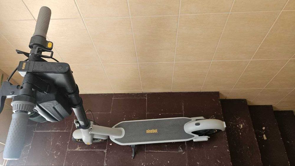Электросамокат Segway Ninebot