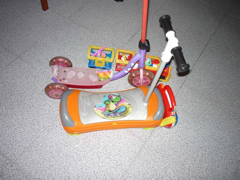 trotinetas e outros brinquedos
